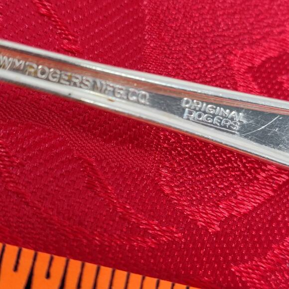 11X WM Rogers Silverplate Flat Butter Spreader Knife Cocktail Forks Pickwick - Picture 4 of 13